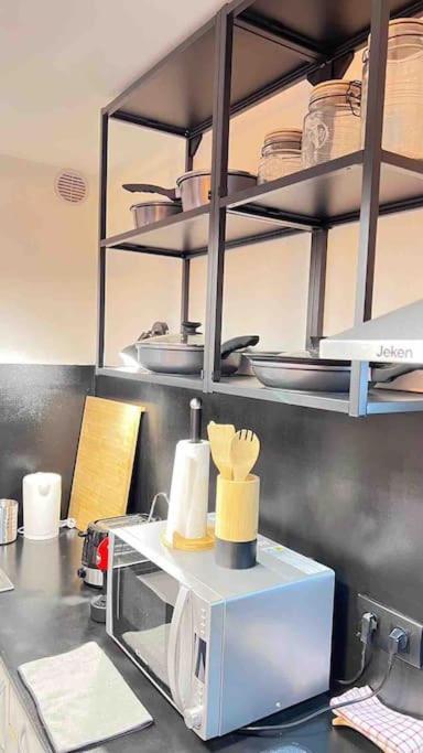 Logement Moderne Au Coeur Du Village Saint-Georges-de-Luzençon Eksteriør billede